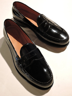 JALAN SRIWIJAYA ( ジャランスリワヤ） 98324 COIN LOAFERS