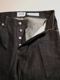 AVN エーブイエヌ ストレートデニム フロントボタン式 AVN（エーブイエヌ）｜guji online shop（グジ オンラインショップ）